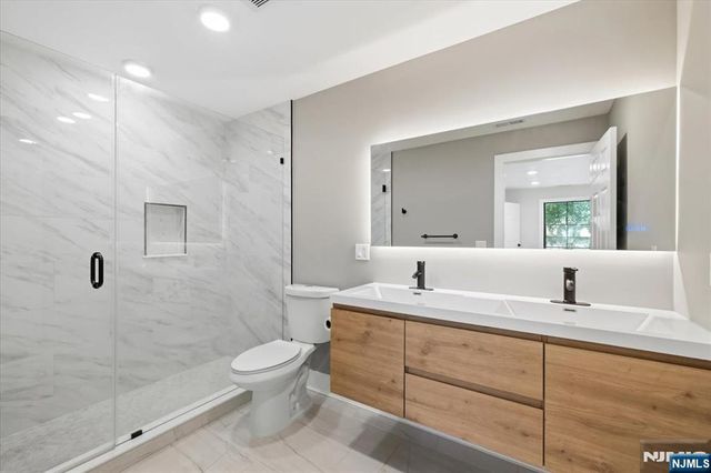 24 Mallard Court 110, Englewood, NJ 07631