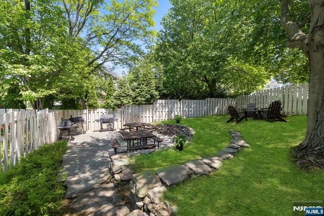 24 Mallard Court 110, Englewood, NJ 07631