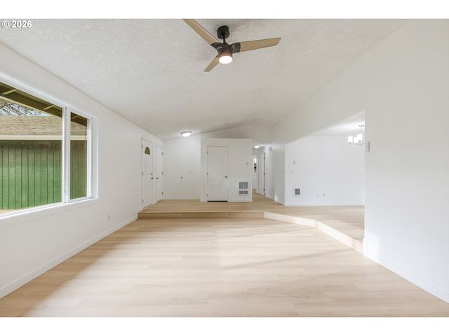 3714 Ne 148TH Ct, Vancouver, WA 98682