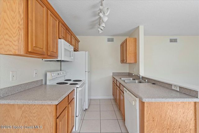 1870 Agora Circle SE 202, Palm Bay, FL 32909