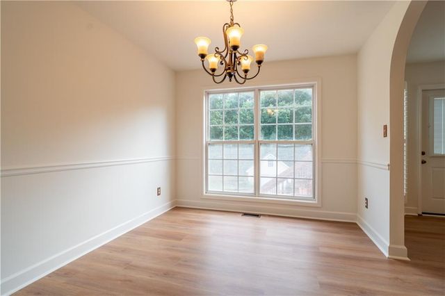 5485 Twin Oak Dr, Douglasville, GA 30135