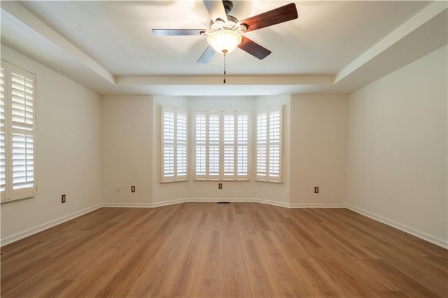 5485 Twin Oak Dr, Douglasville, GA 30135