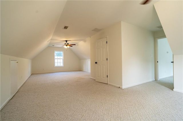 5485 Twin Oak Dr, Douglasville, GA 30135