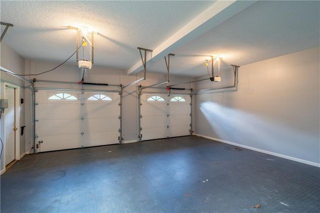 5485 Twin Oak Dr, Douglasville, GA 30135