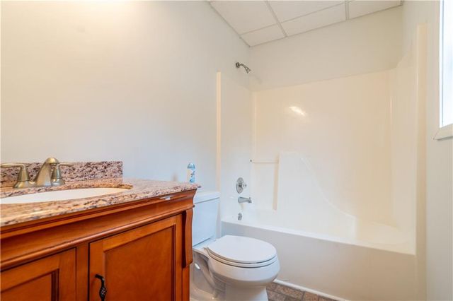 5485 Twin Oak Dr, Douglasville, GA 30135