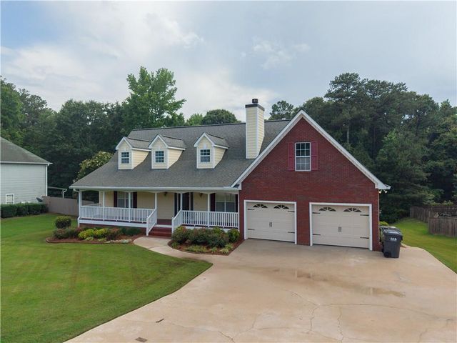 5485 Twin Oak Dr, Douglasville, GA 30135