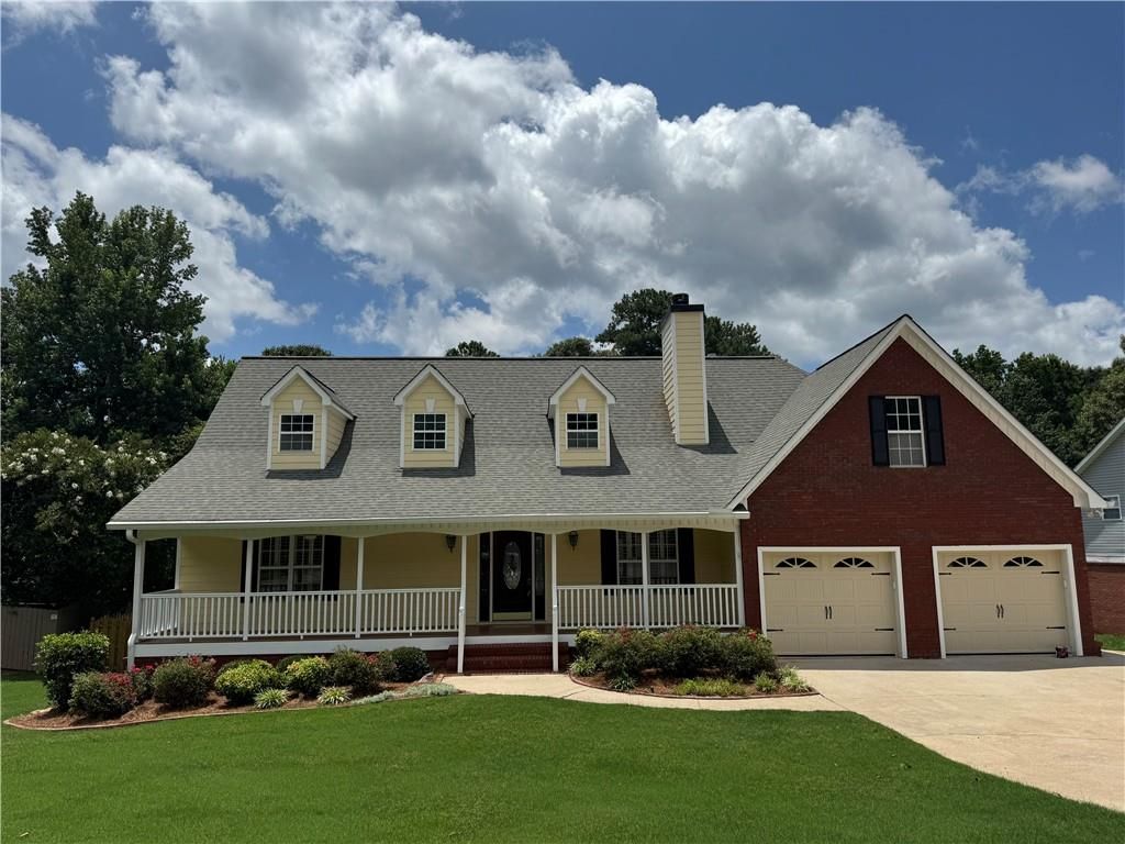 5485 Twin Oak Dr, Douglasville, GA 30135