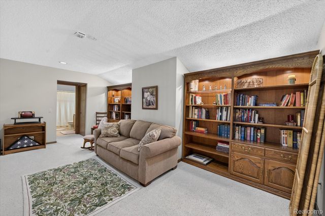 9968 Timothy Lane, Green Oak Township, MI 48178