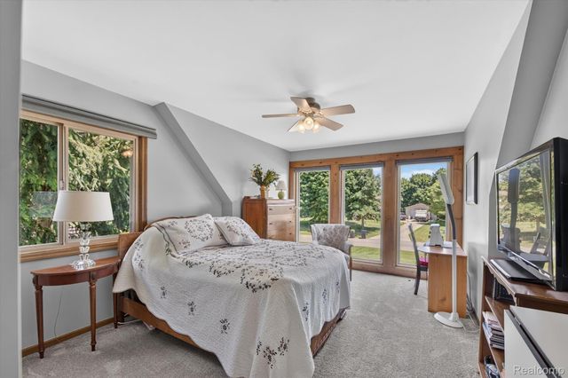 9968 Timothy Lane, Green Oak Township, MI 48178
