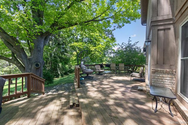 9968 Timothy Lane, Green Oak Township, MI 48178
