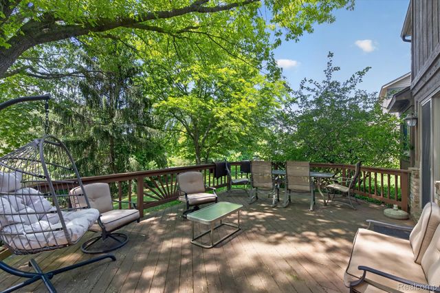 9968 Timothy Lane, Green Oak Township, MI 48178