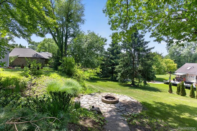9968 Timothy Lane, Green Oak Township, MI 48178