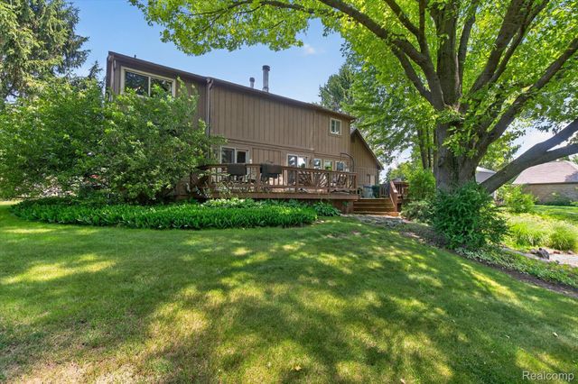 9968 Timothy Lane, Green Oak Township, MI 48178
