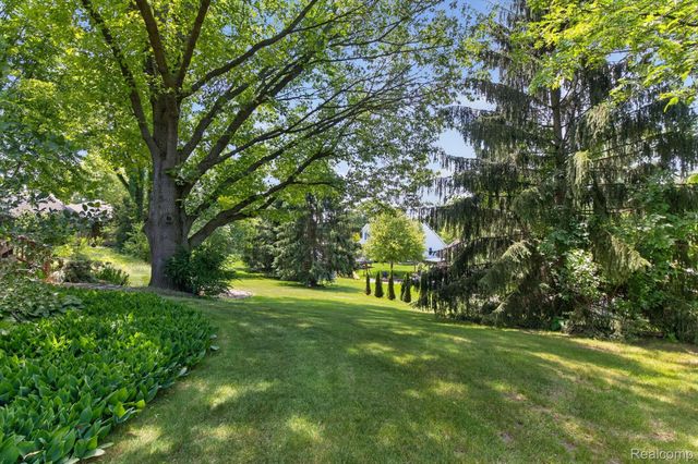 9968 Timothy Lane, Green Oak Township, MI 48178