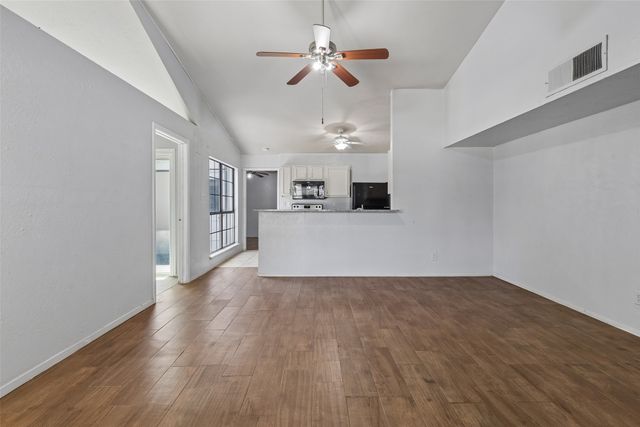 6051 Dooley Drive, The Colony, TX 75056