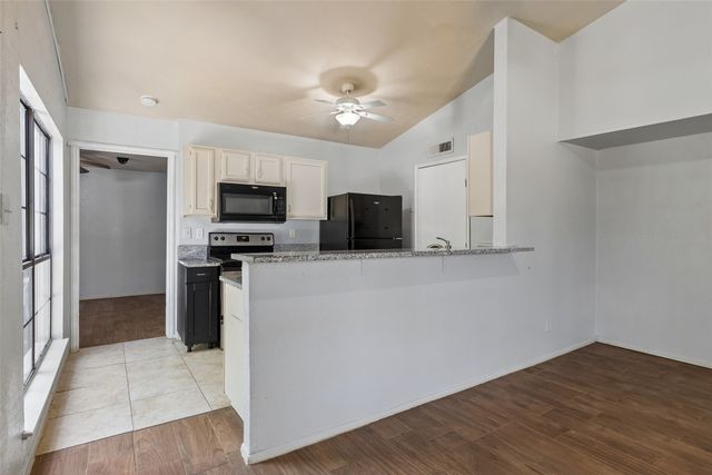 6051 Dooley Drive, The Colony, TX 75056