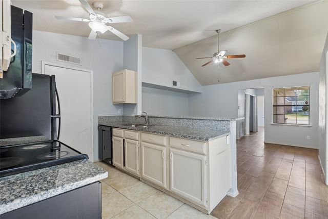 6051 Dooley Drive, The Colony, TX 75056