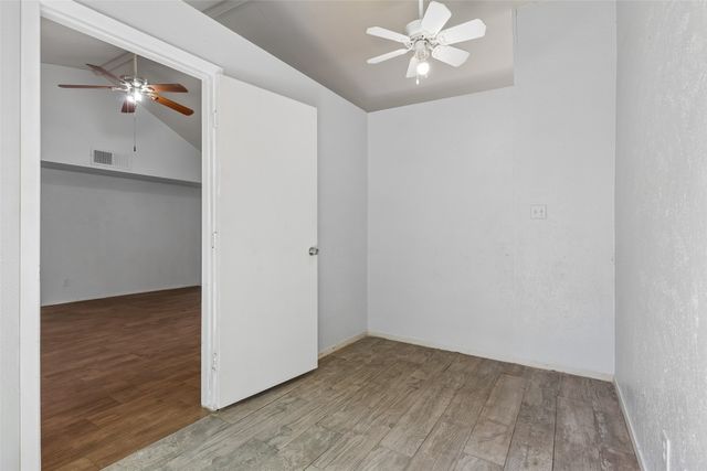 6051 Dooley Drive, The Colony, TX 75056