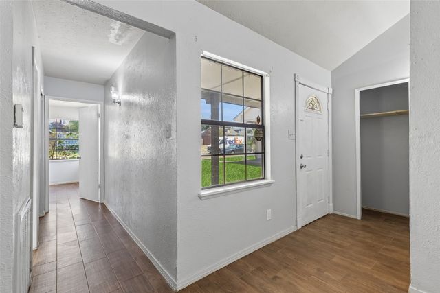 6051 Dooley Drive, The Colony, TX 75056