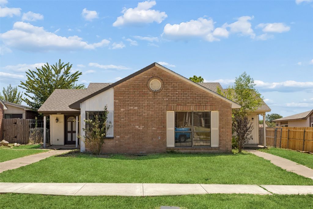 6051 Dooley Drive, The Colony, TX 75056