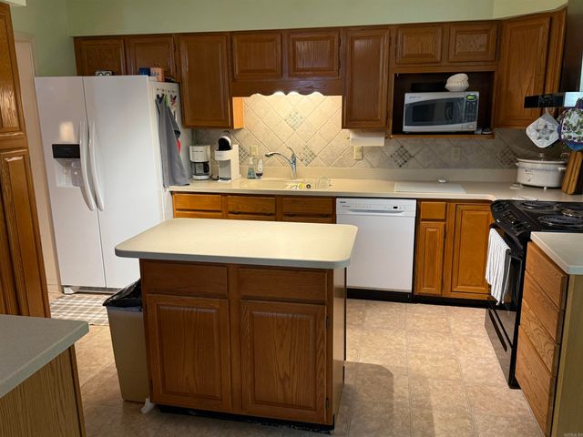 115 Castle View Drive, Fairfield Bay, AR 72088