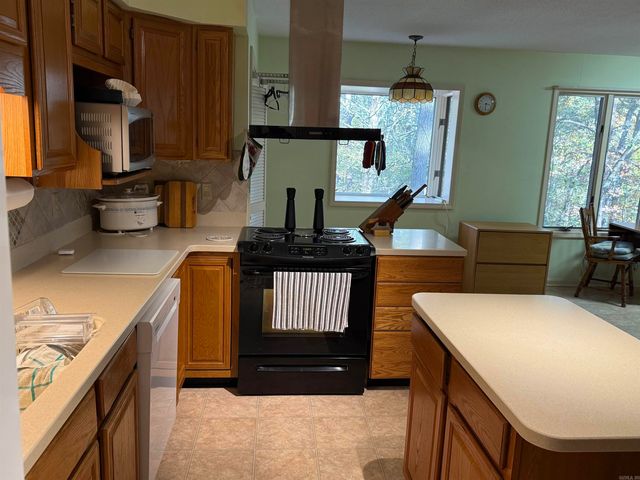 115 Castle View Drive, Fairfield Bay, AR 72088