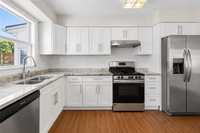118 Summit Avenue, West Warwick, RI 02893