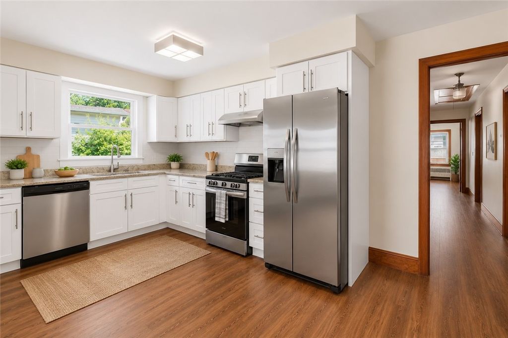 118 Summit Avenue, West Warwick, RI 02893
