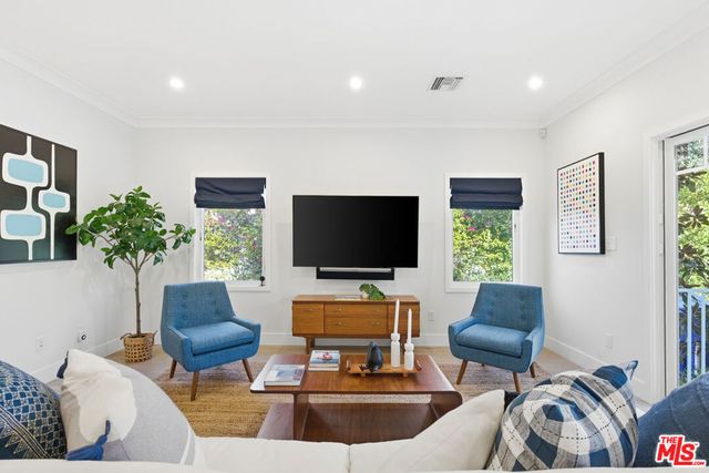 4532 Farmdale Avenue, Studio City, CA 91602