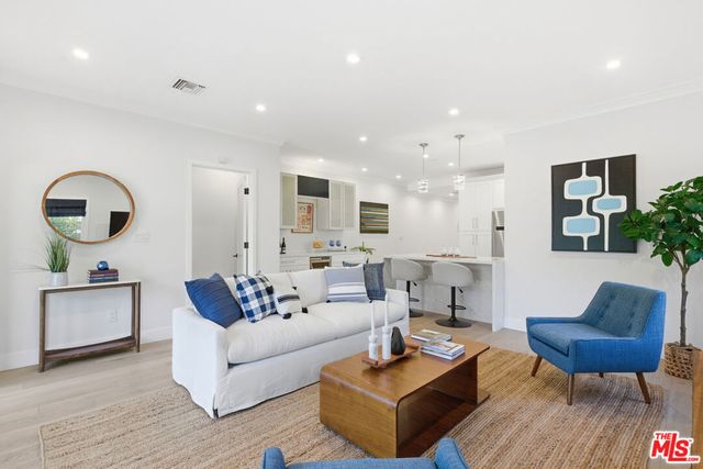 4532 Farmdale Avenue, Studio City, CA 91602