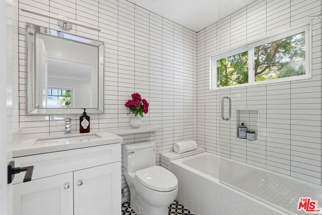 4532 Farmdale Avenue, Studio City, CA 91602