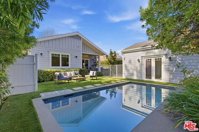 4532 Farmdale Avenue, Studio City, CA 91602