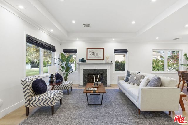 4532 Farmdale Avenue, Studio City, CA 91602