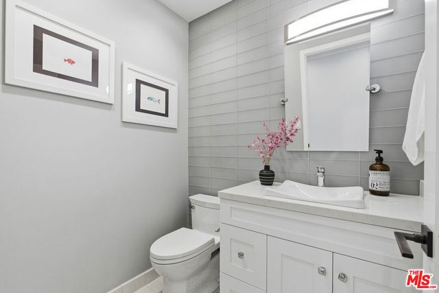 4532 Farmdale Avenue, Studio City, CA 91602