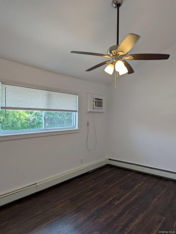 1727 N. Gardiner Drive, Bay Shore, NY 11706