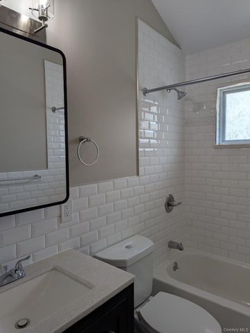 1727 N. Gardiner Drive, Bay Shore, NY 11706