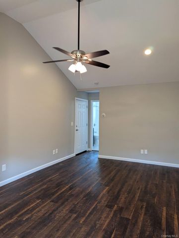 1727 N. Gardiner Drive, Bay Shore, NY 11706