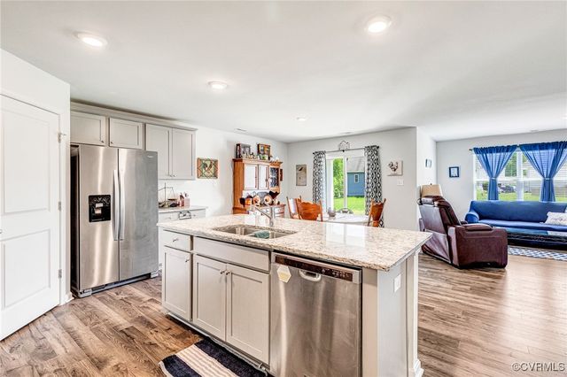 17496 Jackson Dr, Bowling Green, VA 22427