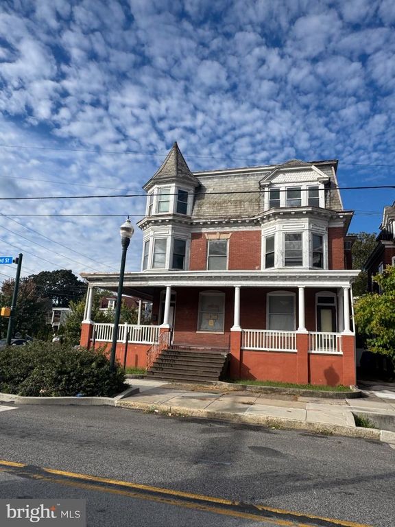2100 N 3RD ST, Harrisburg, PA 17110