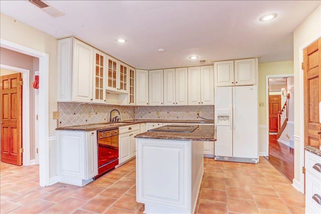 10605 CAMBROOKE CV, Collierville, TN 38017