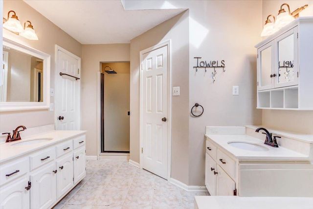 10605 CAMBROOKE CV, Collierville, TN 38017