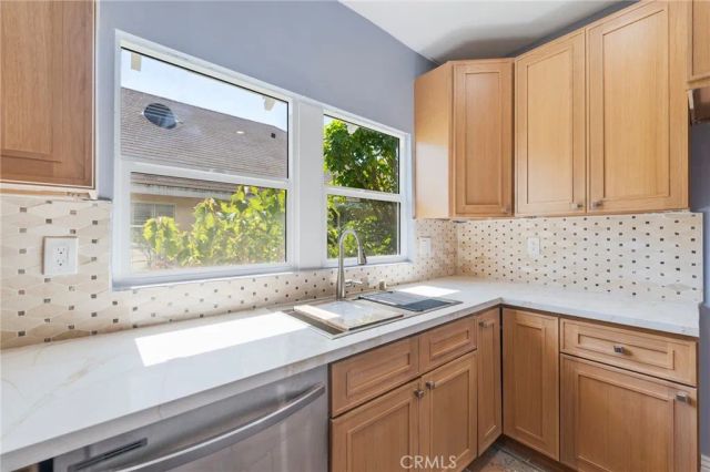 2041 W 29th Place, Los Angeles, CA 90018