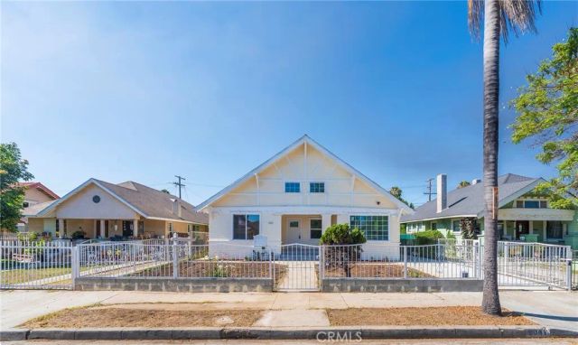 2041 W 29th Place, Los Angeles, CA 90018