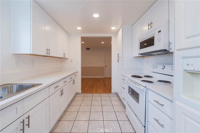 263 Tarocco, Irvine, CA 92618