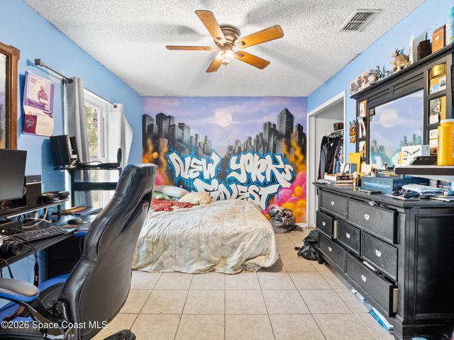 1299 Danforth Street SW, Palm Bay, FL 32908