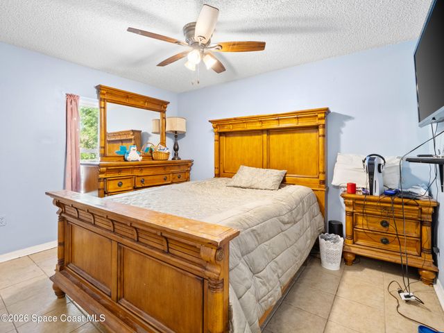 1299 Danforth Street SW, Palm Bay, FL 32908