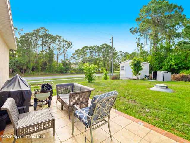 1299 Danforth Street SW, Palm Bay, FL 32908