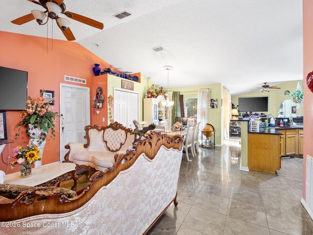 1299 Danforth Street SW, Palm Bay, FL 32908