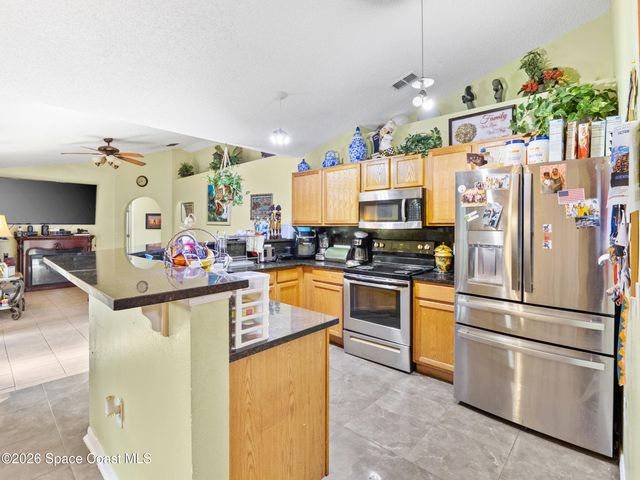 1299 Danforth Street SW, Palm Bay, FL 32908