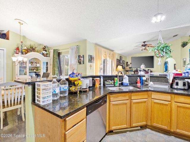 1299 Danforth Street SW, Palm Bay, FL 32908